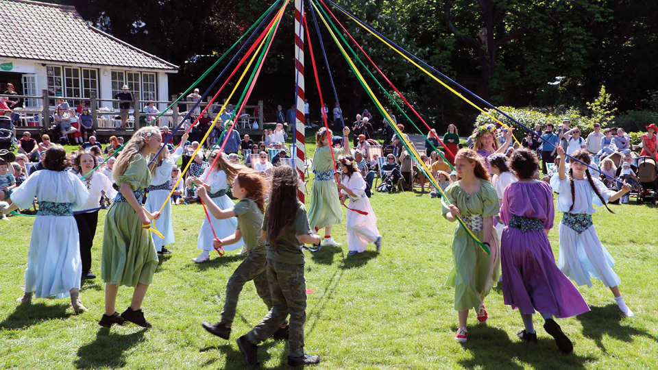 English Folk Dance and Song Society - Supporting the return to dancing ...